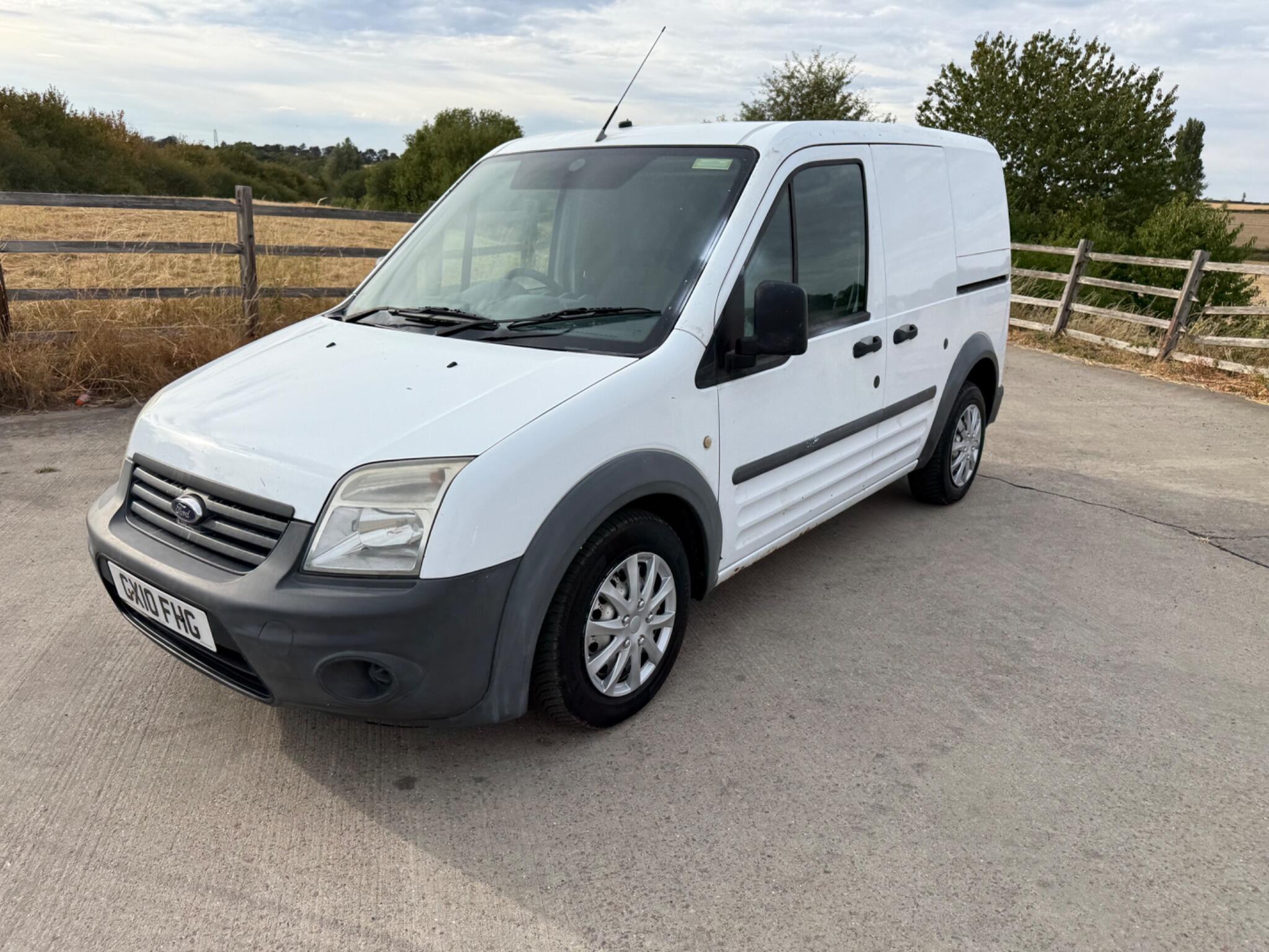 Ford Transit Connect 1.8 TDCi T200 L1 H1 4dr — photo 46 of 86